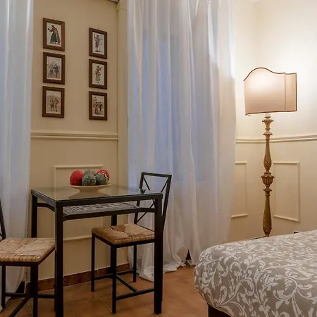 Guesthost - Piazza Navona & Pantheon Roma