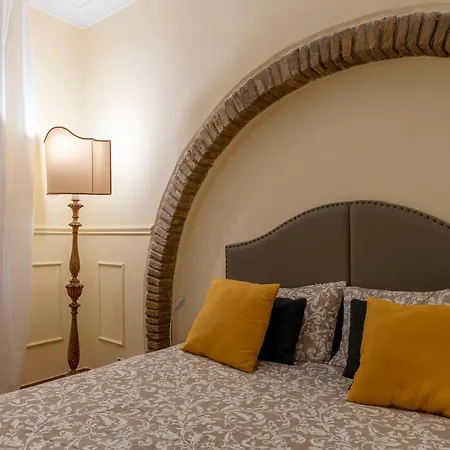 Guesthost - Piazza Navona & Pantheon * Roma